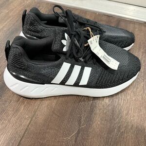 Adidas Kids Sneakers in Black and White